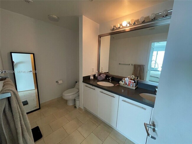 Building Photo - 90 SW 3rd St