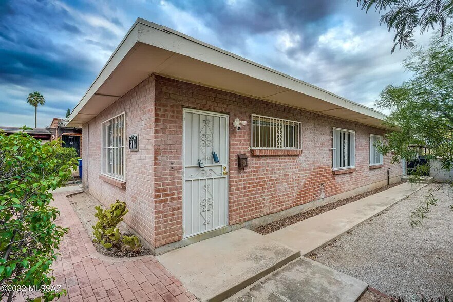Building Photo - 3173 E Terra Alta Blvd