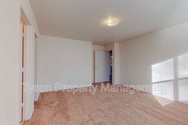 Building Photo - 1825 San Pedro Rd