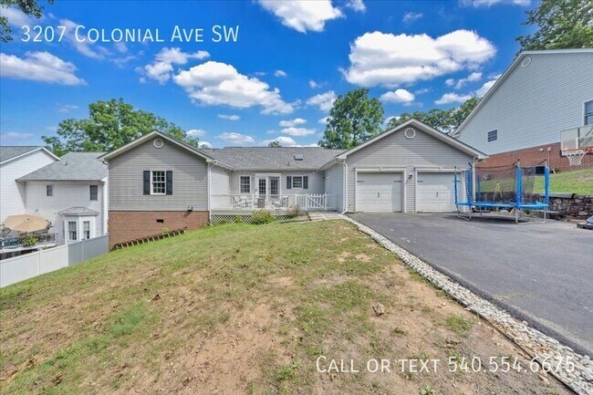 Building Photo - 3207 Colonial Ave SW