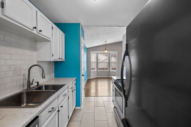 Building Photo - Affordable 2-Bedroom Home for Lease in Fayetteville, AR