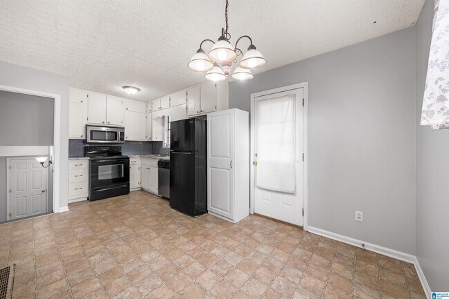 Building Photo - 3009 Burkwood Rd