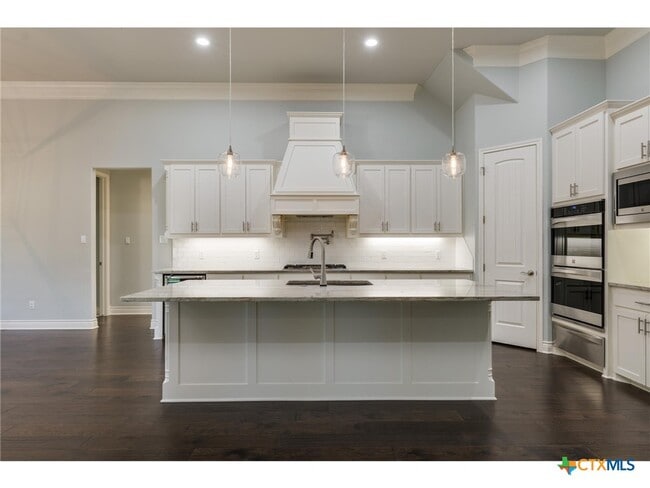 Building Photo - 1729 Las Lomas Ct