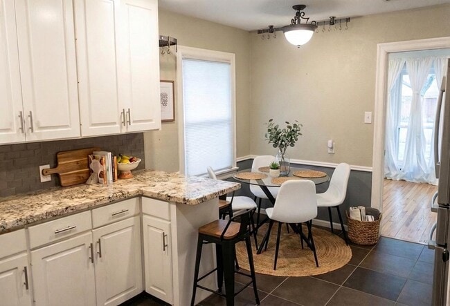 Building Photo - 2611 Tangley St