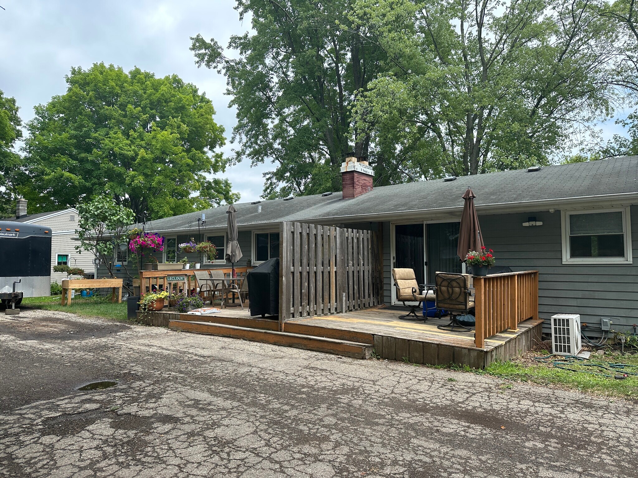 Building Photo - 1323 Cardinal Ln