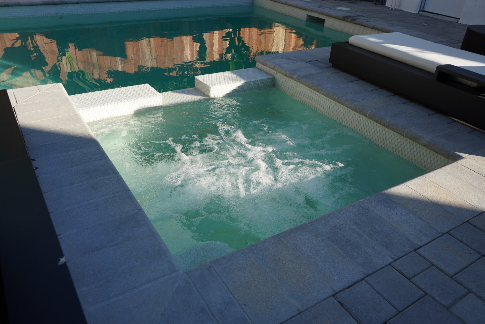 Building Photo - 738 N Sierra Bonita Ave