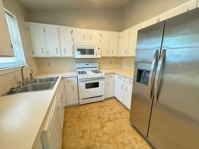 Building Photo - 3-Bedroom House for Rent in Killeen