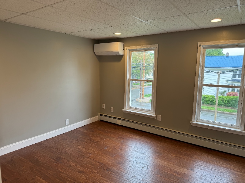 Building Photo - 136 Sharpe St