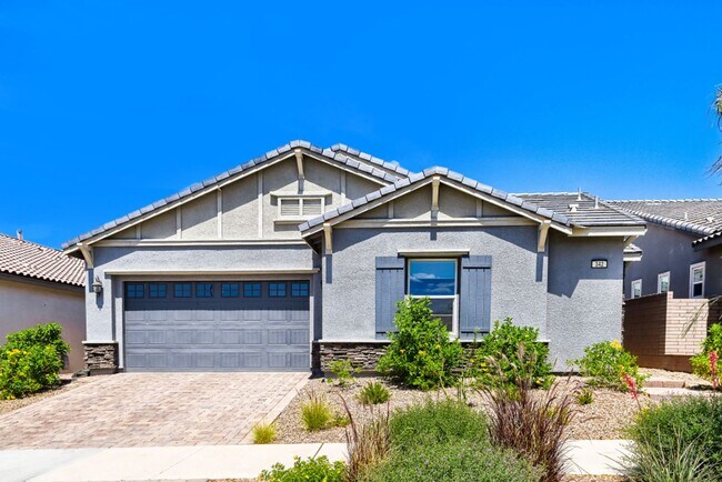 Building Photo - Stunning home with a serene Zen backyard, raised garden beds, fountain and spa!