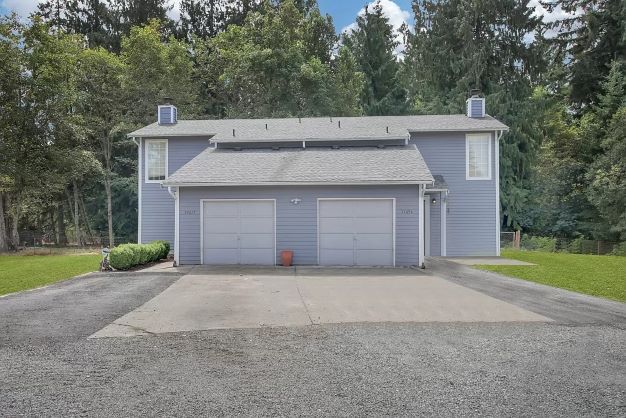 Front view of Duplex - 24615 104th Ave Ct E