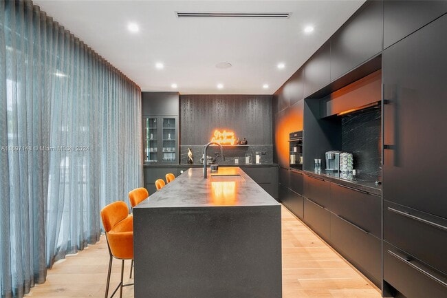 Building Photo - BUENA VISTA HGTS