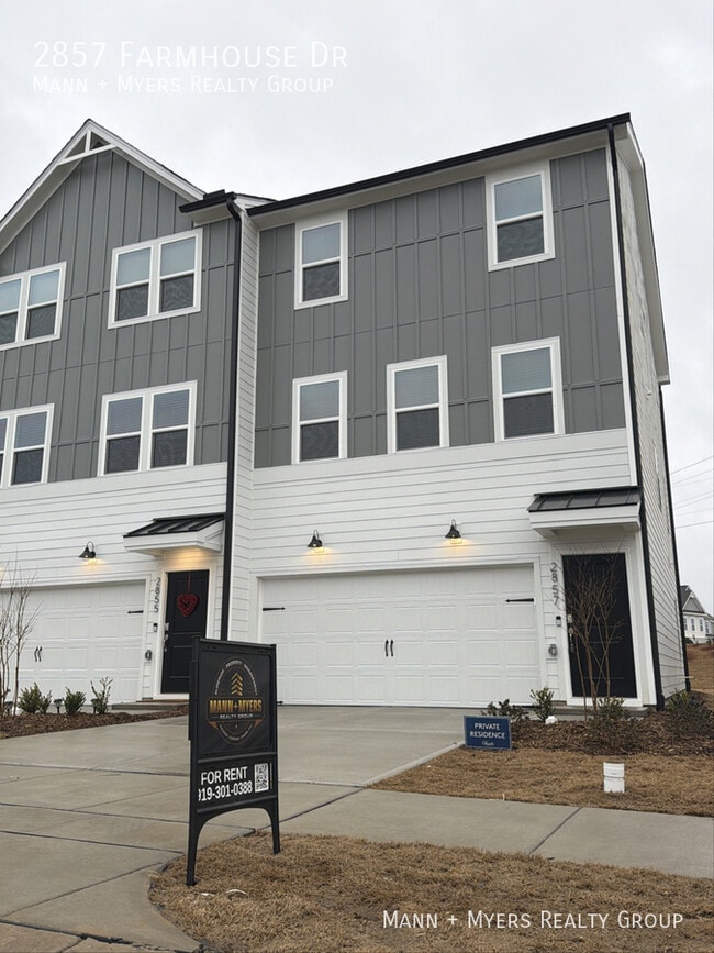 Building Photo - 2857 Farmhouse Dr