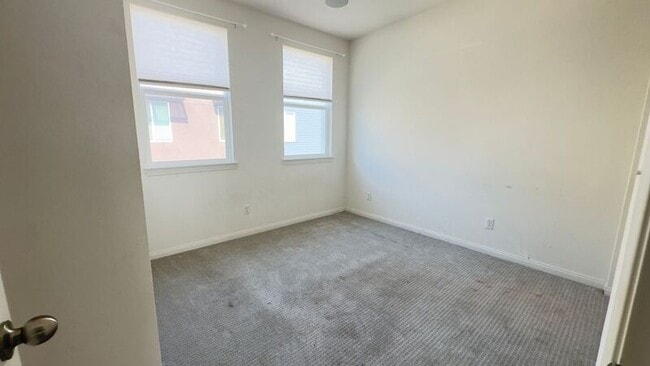 Building Photo - 7819 Paxton Pl