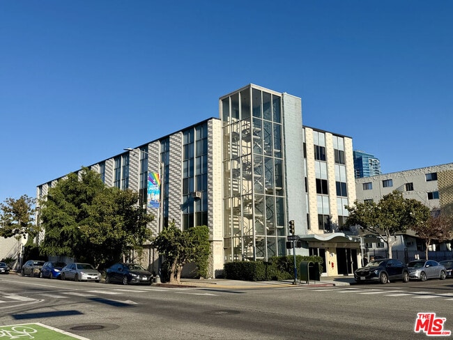 Building Photo - 250 Linden Ave
