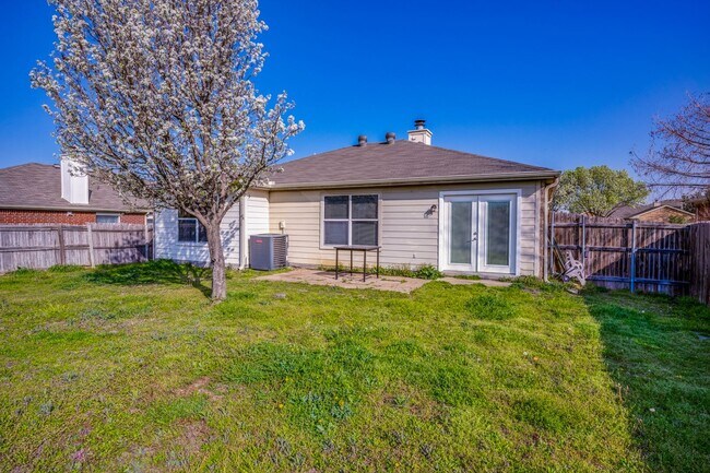 Building Photo - 4313 Sonoma Dr