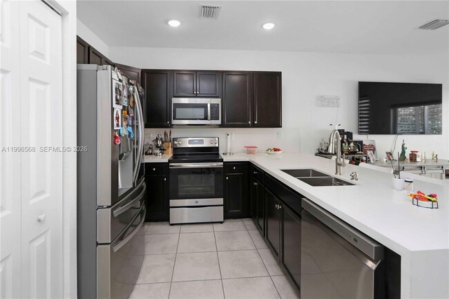 Building Photo - 10628 W 33rd Way