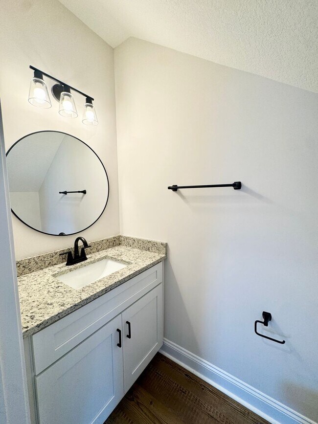 Building Photo - BEAUTIFUL NEW home!!! ??? 3 Bedrooms, 2.5 Baths with garage