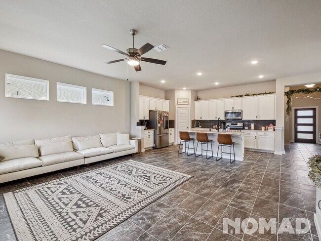 Building Photo - Updated 4-Bed, 3-Bath Home in Creekside – ...