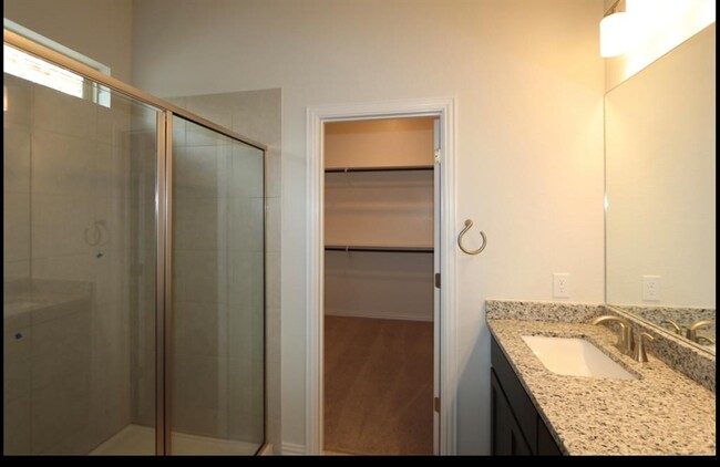 Building Photo - 13002 Stanford Dr