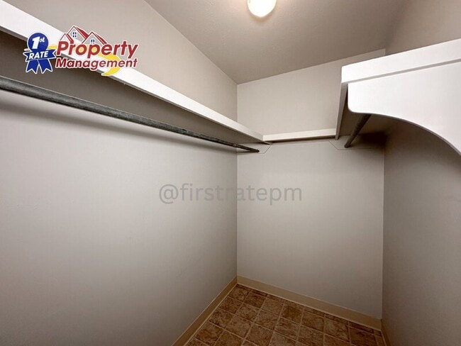 Building Photo - 5575 W. Franklin St.