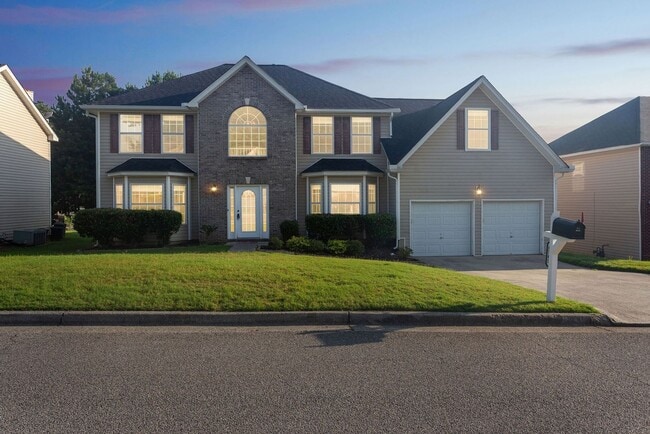 Primary Photo - Spacious 5BR House in Fairburn