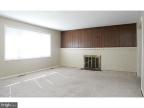 Building Photo - 17 Wayne Dr