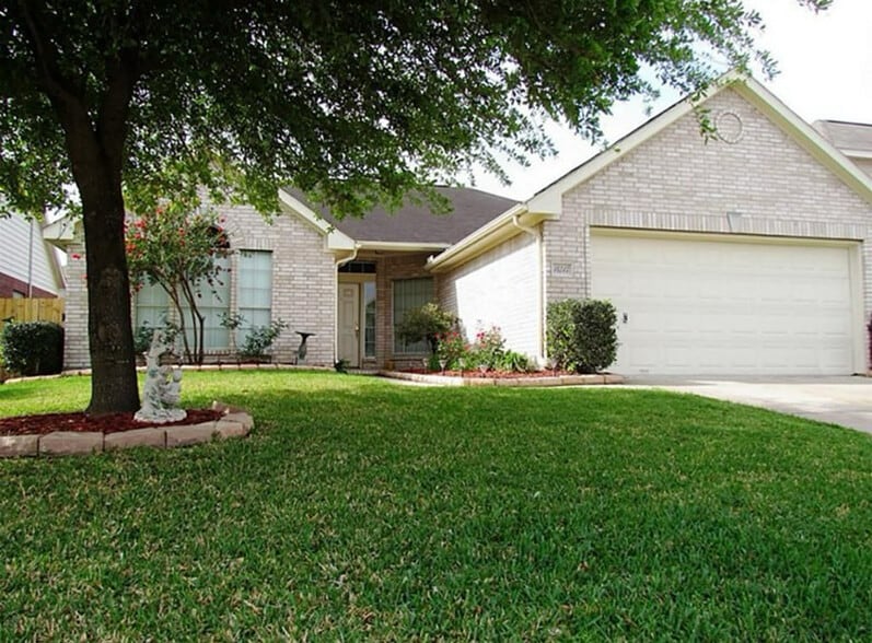 Building Photo - 14715 Chapelbrook Ln