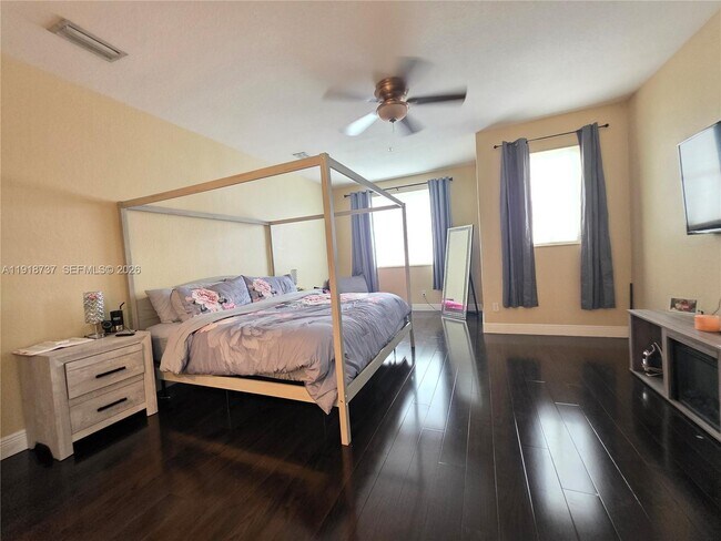 Building Photo - 2612 SW 81st Terrace