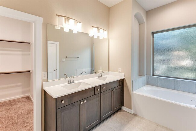 Building Photo - 104 Windflower Track Ct