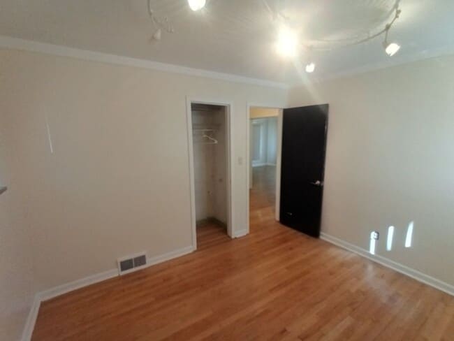 Building Photo - Beautiful, sprawling, brick ranch - $1700/mo