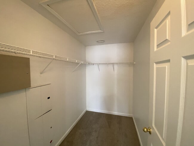 Building Photo - Beautifully Updated & Spacious 3BR/2BA Condo in a Secure Gated Community — Includes Cable, Intern...