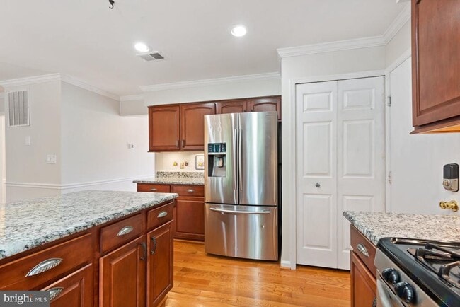 Building Photo - 4970 Manor House Ct