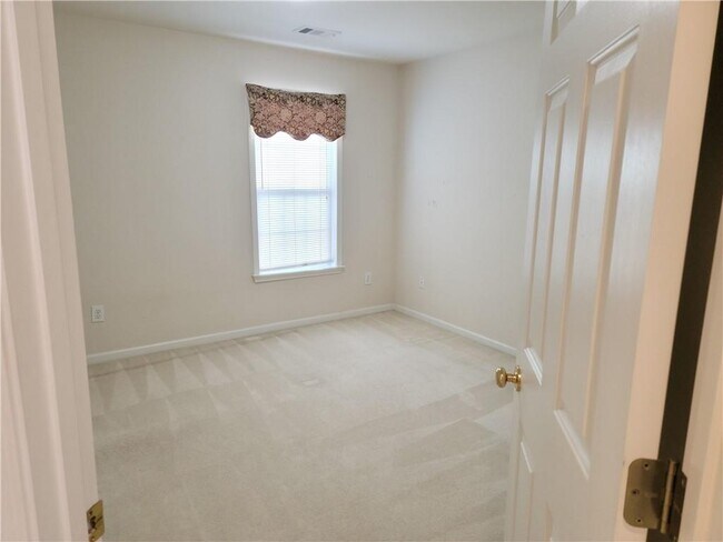 Building Photo - 5072 Raventhorpe Ct