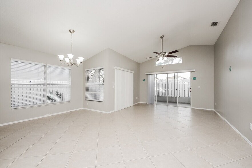 Building Photo - 2653 Walden Ct