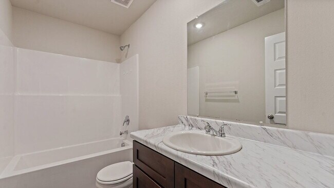 Building Photo - 2525 E Fox Mdw St