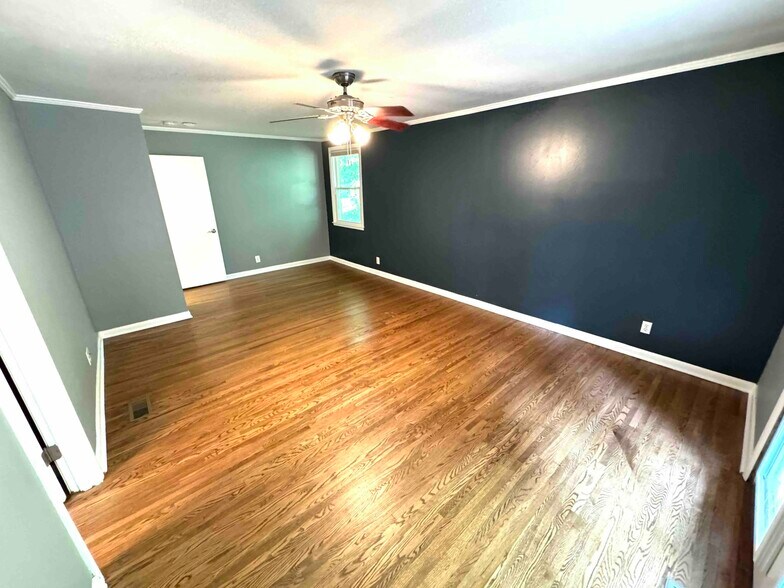 Primary BR - 5011 Suter Dr