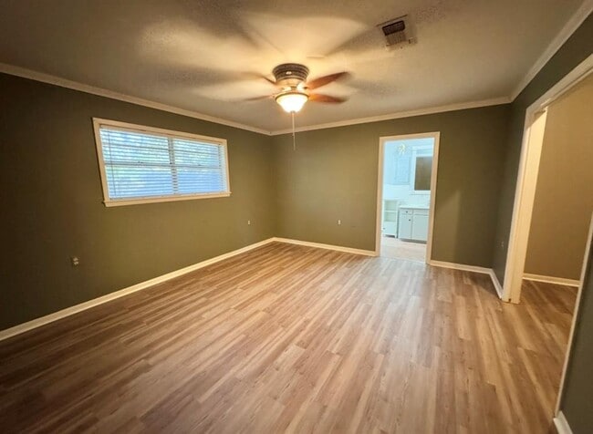 Building Photo - 1225 Lake Terrace Dr