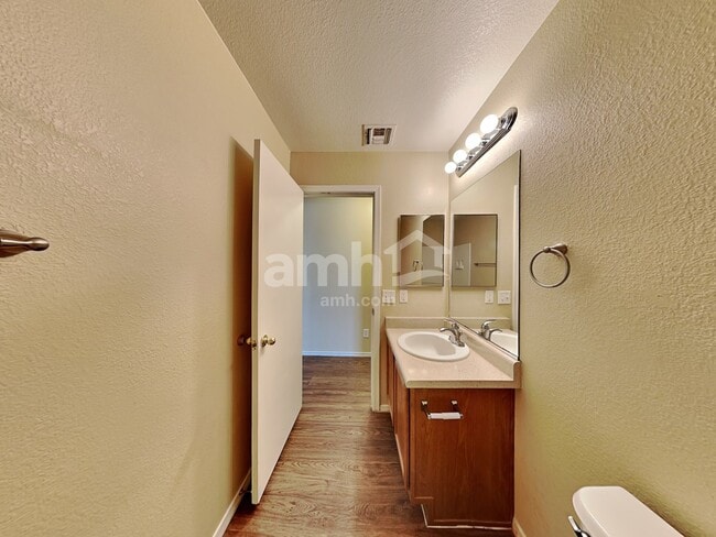 Building Photo - 5020 E Butterweed Drive