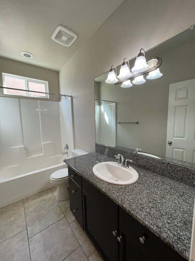 Building Photo - Lovely Clovis home, coming soon!