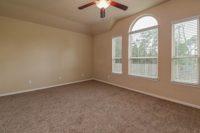 Building Photo - 14149 Isle Royal Ln