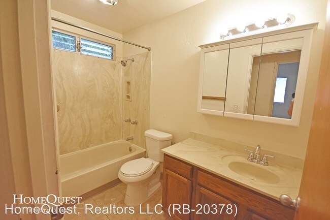 Building Photo - 3 br, 2.5 bath House - 98-499 Pono Street