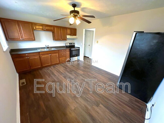 Building Photo - 10920 Crystalhill Ct