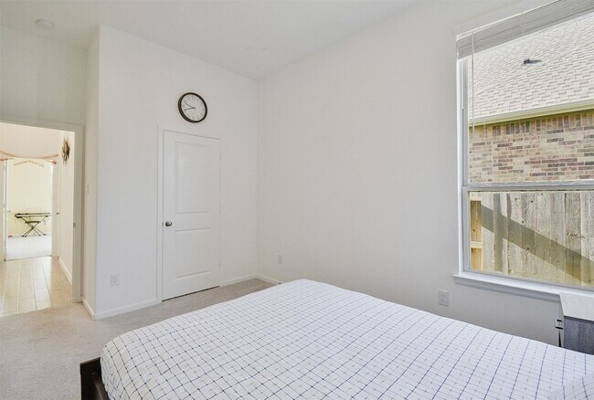 Building Photo - 9407 Camden Clf Ct