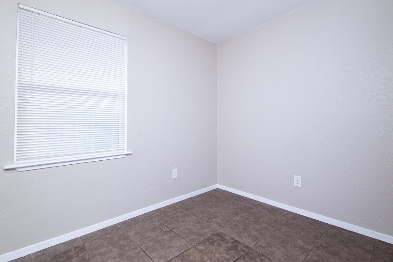 Building Photo - 1517 Nogales St