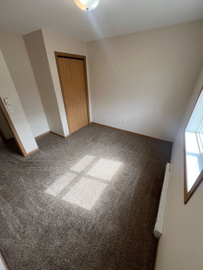 Building Photo - Northern Place Apartments 1