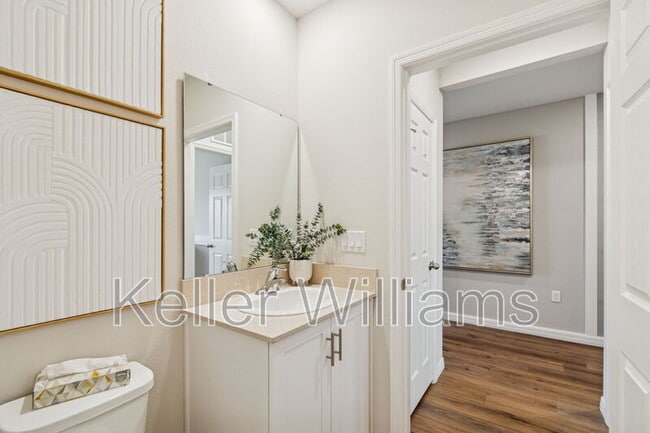 Building Photo - 601 Ambleside Dr