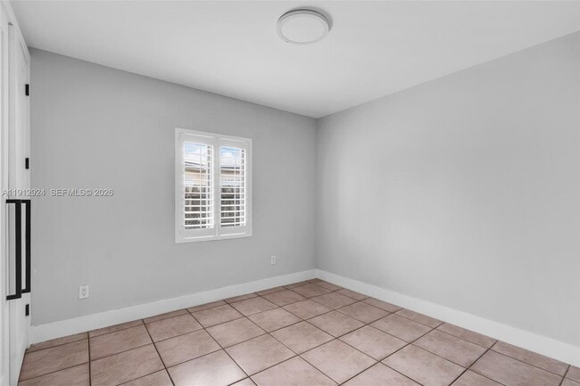 Building Photo - 1230 SW 86th Ct