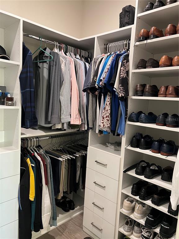 Building Photo - 5353 Royal Point Ave