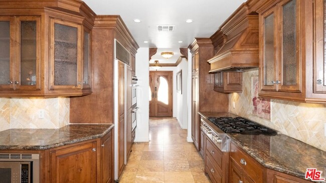 Building Photo - 12841 Landale St