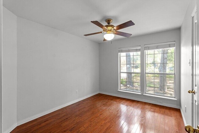 Building Photo - 10000 Brantley Bend